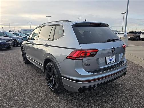 2024 Volkswagen Tiguan 2.0T SE R-Line Black 4MOTION