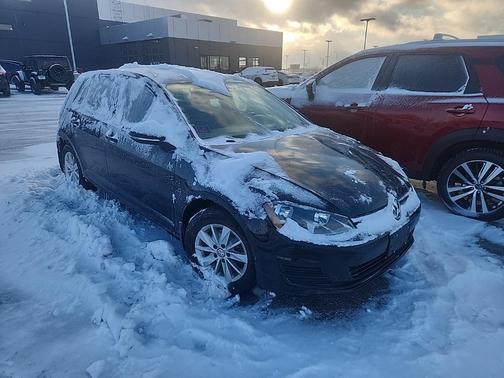 2017 Volkswagen Golf TSI S 4-Door