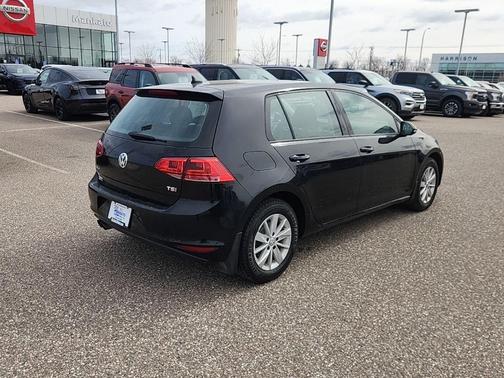 2017 Volkswagen Golf TSI S 4-Door