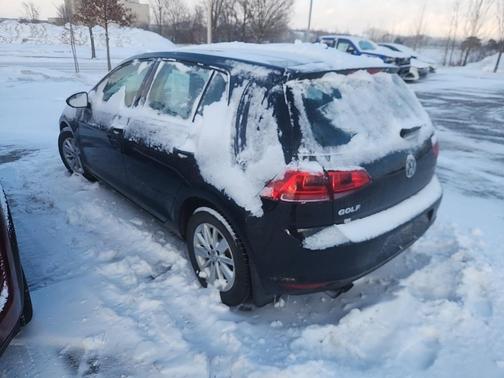 2017 Volkswagen Golf TSI S 4-Door
