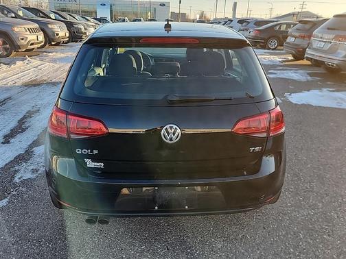 2017 Volkswagen Golf TSI S 4-Door