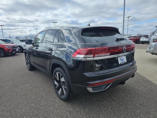 2025 Volkswagen Atlas Cross Sport 2.0T SE w/Technology 4MOTION