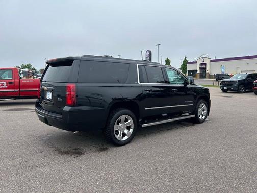 Black 2018 Chevrolet Suburban LT