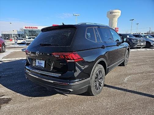 2024 Volkswagen Tiguan 2.0T Wolfsburg Edition