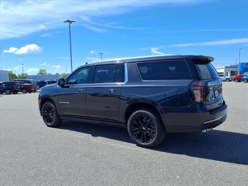 2023 Chevrolet Suburban 4WD High Country