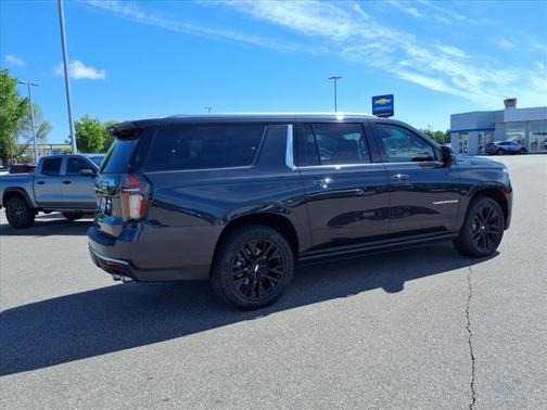 2023 Chevrolet Suburban 4WD High Country