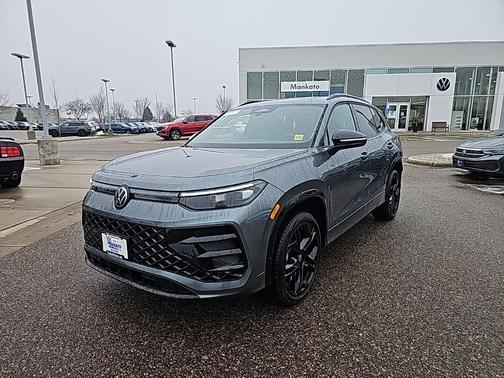 2025 Volkswagen Tiguan 2.0T SE R-Line Black 4MOTION