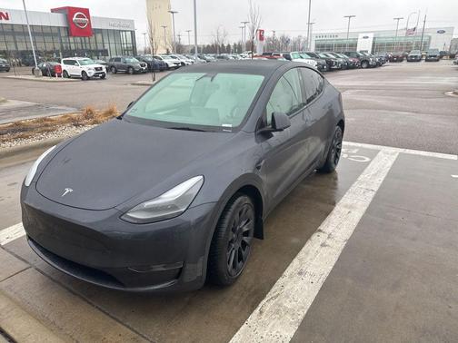2024 Tesla Model Y Long Range Dual Motor All-Wheel Drive