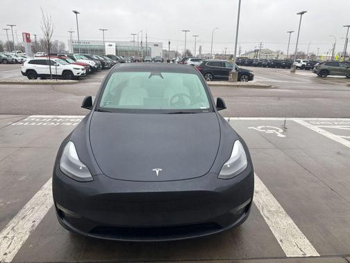 2024 Tesla Model Y Long Range Dual Motor All-Wheel Drive