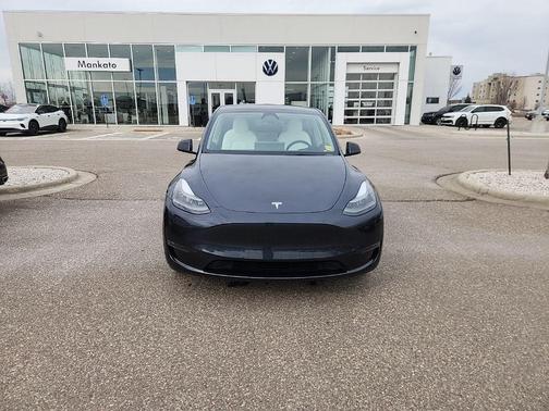 2024 Tesla Model Y Long Range Dual Motor All-Wheel Drive