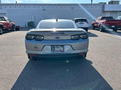 Sharkskin Metallic 2023 Chevrolet Camaro RWD Coupe LT1