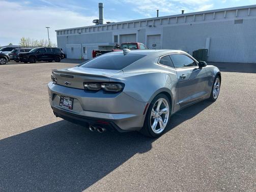 Sharkskin Metallic 2023 Chevrolet Camaro RWD Coupe LT1