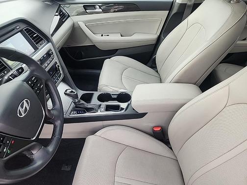 2017 Hyundai SONATA Limited