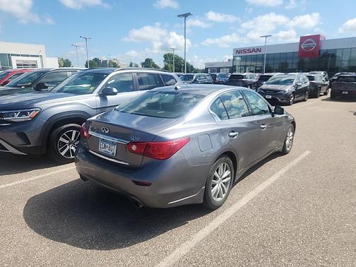 2015 INFINITI Q50 Premium