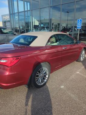 2012 Chrysler 200 Limited