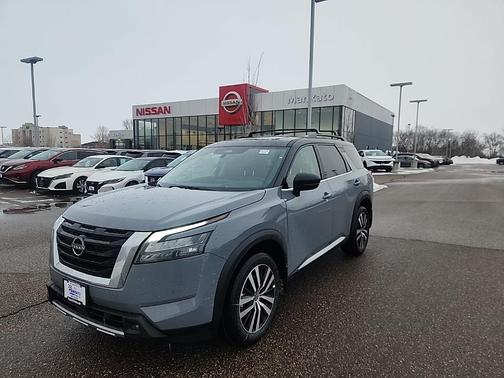 2025 Nissan Pathfinder Platinum 4WD