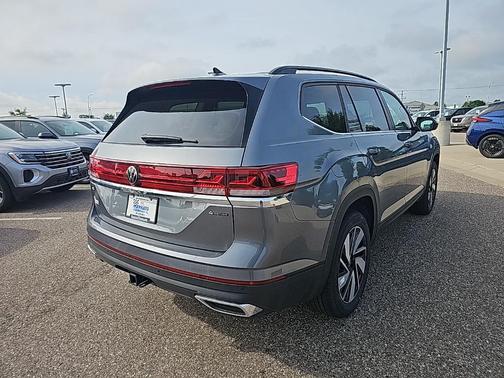 2025 Volkswagen Atlas 2.0T SE w/Technology 4MOTION