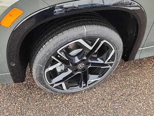 2026 Volkswagen Tiguan 2.0T SEL R-Line 4MOTION