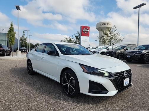 2025 Nissan Altima SR AWD