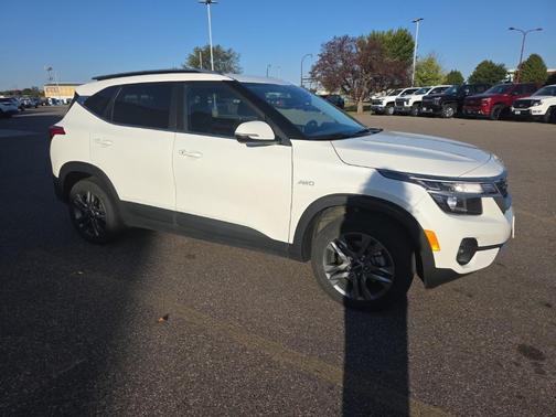 2023 Kia Seltos S