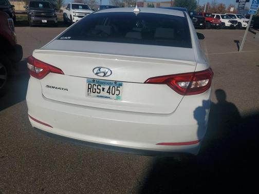 2017 Hyundai SONATA SE