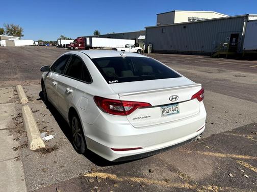 2017 Hyundai SONATA SE