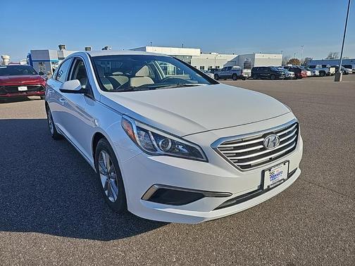 2017 Hyundai SONATA SE