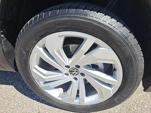 2022 Volkswagen Atlas 3.6L SE w/Technology