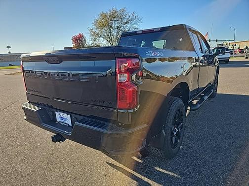 2022 Chevrolet Silverado 1500 Custom