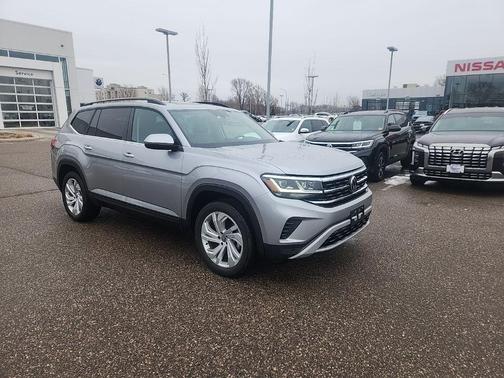 2023 Volkswagen Atlas 3.6L SE w/Technology