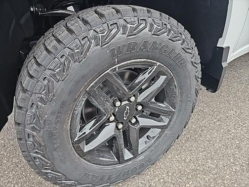 2025 Chevrolet Silverado 1500 Custom Trail Boss