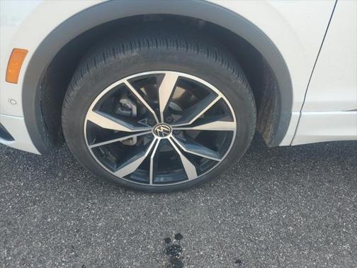 2022 Volkswagen Tiguan 2.0T SEL R-Line 4MOTION
