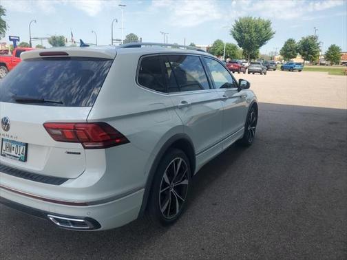 2022 Volkswagen Tiguan 2.0T SEL R-Line 4MOTION