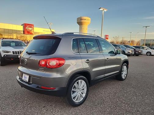 2011 Volkswagen Tiguan SEL