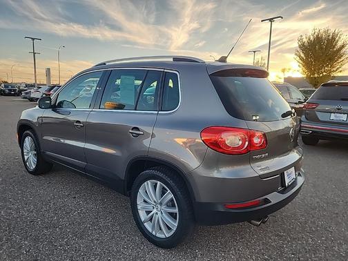 2011 Volkswagen Tiguan SEL