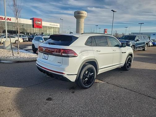 2026 Volkswagen Atlas Cross Sport 2.0T SEL