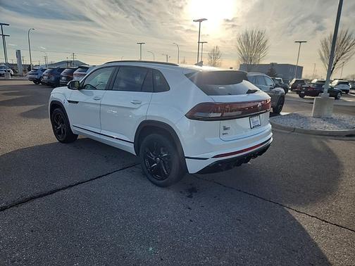 2026 Volkswagen Atlas Cross Sport 2.0T SEL