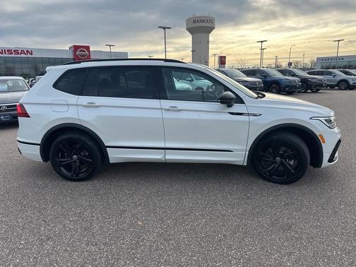 2023 Volkswagen Tiguan 2.0T SE R-Line Black 4MOTION