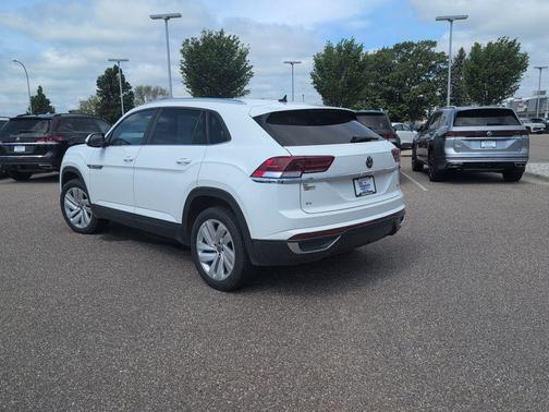 Pure White 2023 Volkswagen Atlas Cross Sport 2.0T SE w/Technology 4MOTION