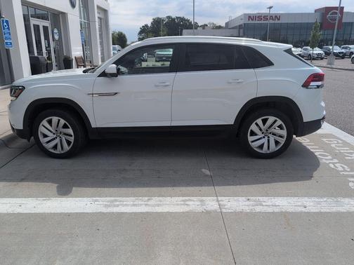 Pure White 2023 Volkswagen Atlas Cross Sport 2.0T SE w/Technology 4MOTION