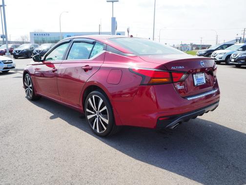 Scarlet Ember Tintcoat 2019 Nissan Altima 2.5 SR