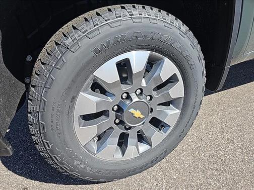 2025 Chevrolet Silverado 3500 LT