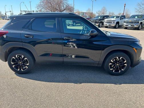 Black Metallic 2022 Chevrolet Trailblazer LT