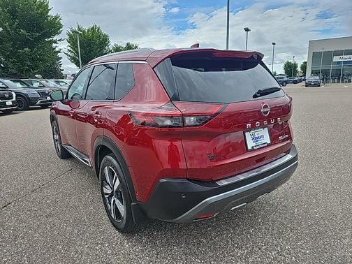 2022 Nissan Rogue SL