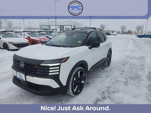 White / Black 2026 Nissan Kicks SR