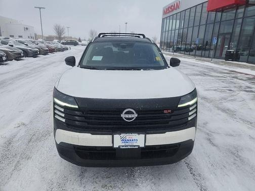 White / Black 2026 Nissan Kicks SR