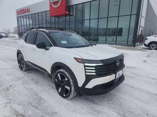 White / Black 2026 Nissan Kicks SR