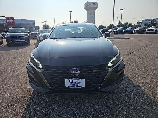 2023 Nissan Altima SR FWD