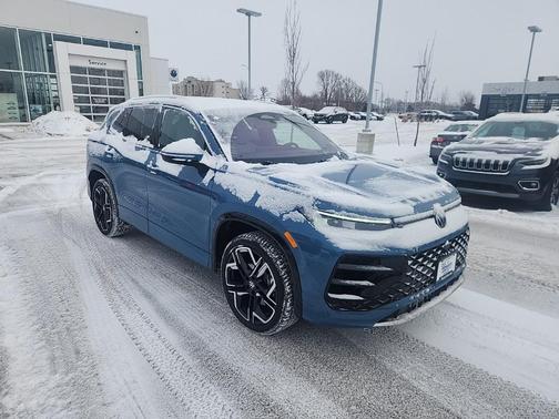 2026 Volkswagen Tiguan 2.0T SEL R-Line 4MOTION