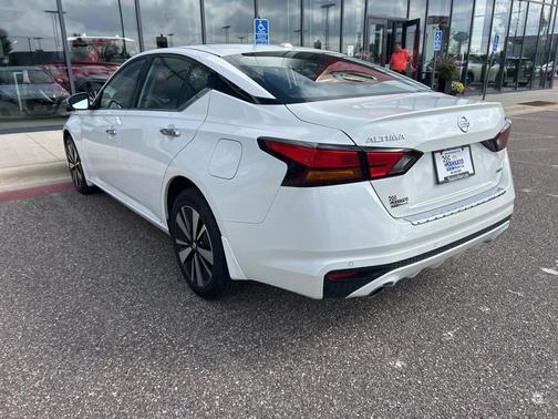 2022 Nissan Altima 2.5 SL